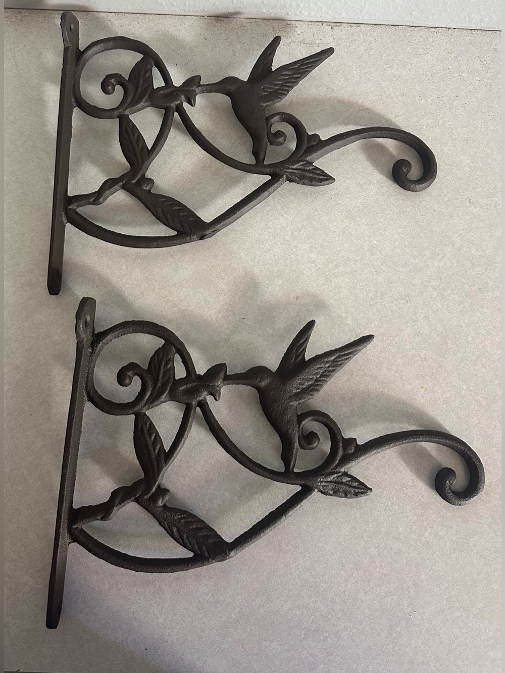 NEW PAIR OF CAST IRON ORNATE HUMMINGBIRD WALL SCONCE 10” LENGTH HANGING BRACKET